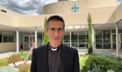 Mensaje bienvenida p. Carlos